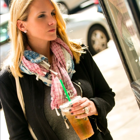 Meet your Posher, Randee - Picture 1 of 5